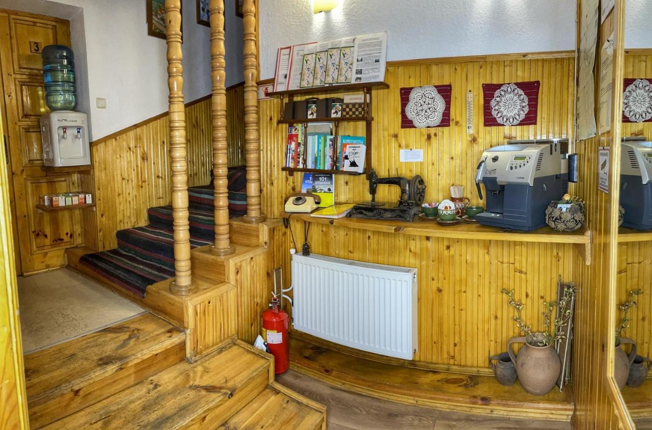 Guest Rooms Colorit Kopriwschtiza Exterior foto
