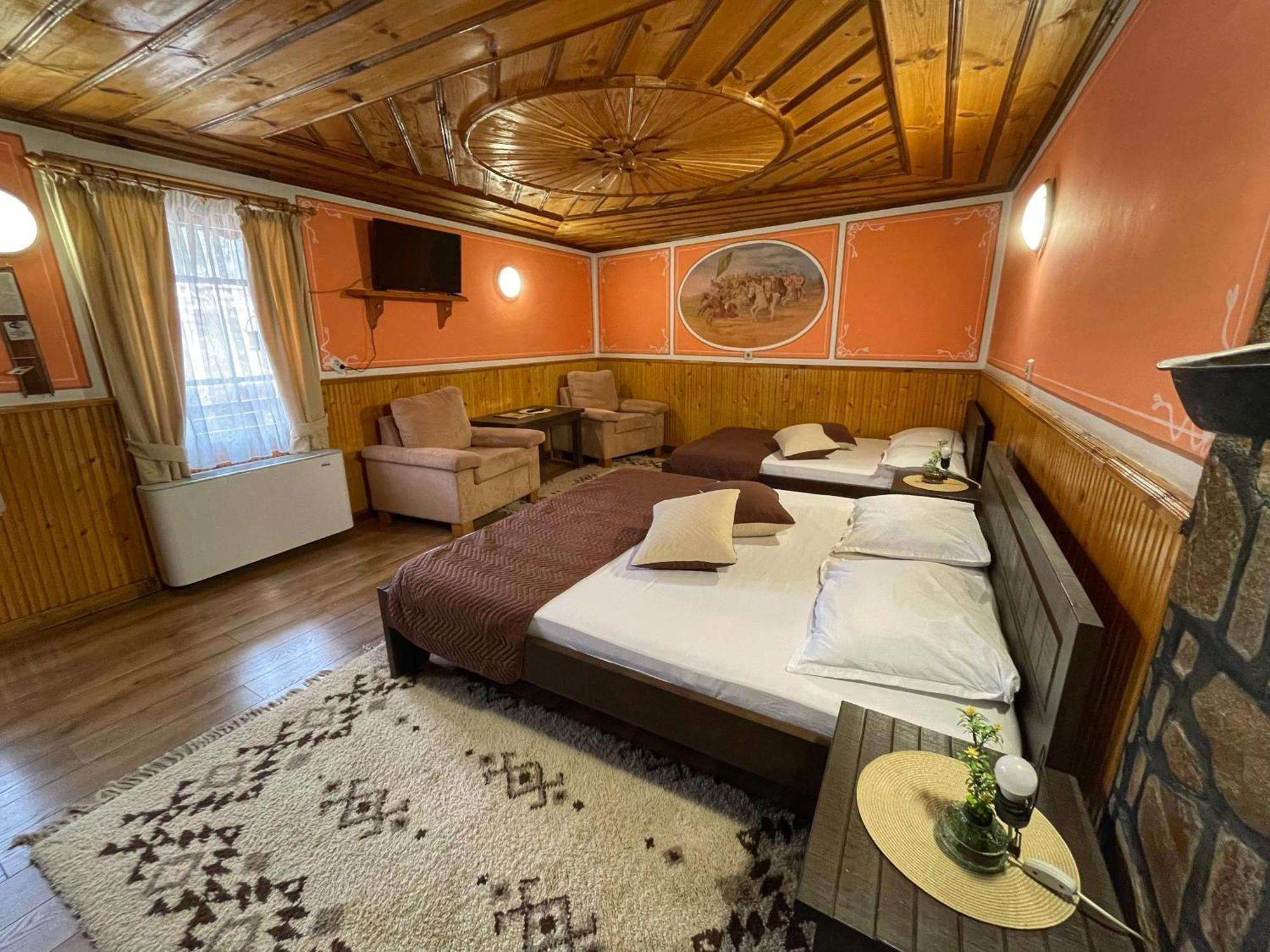 Guest Rooms Colorit Kopriwschtiza Exterior foto